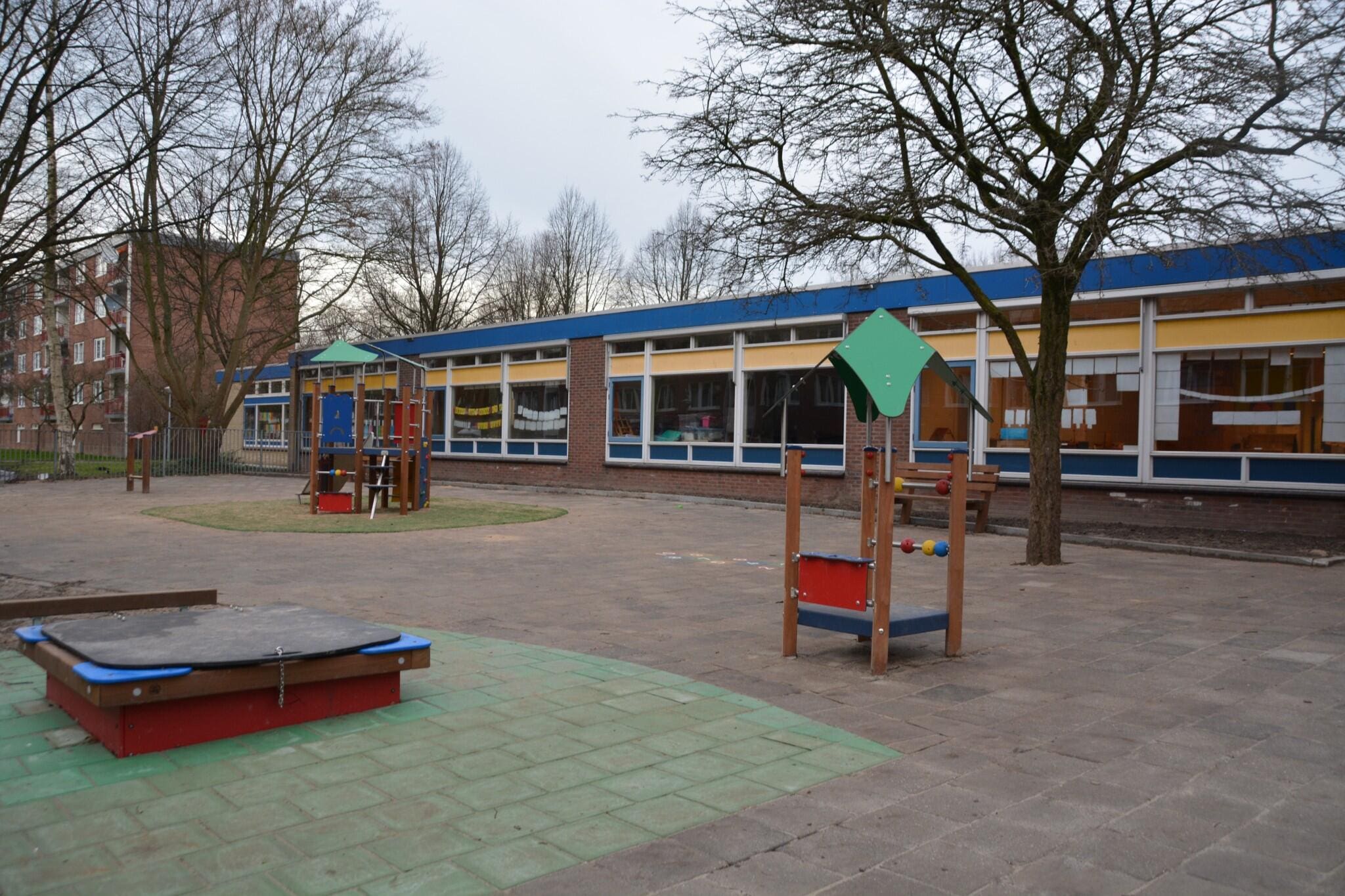 Redesign of the OBS De Piramide schoolyard