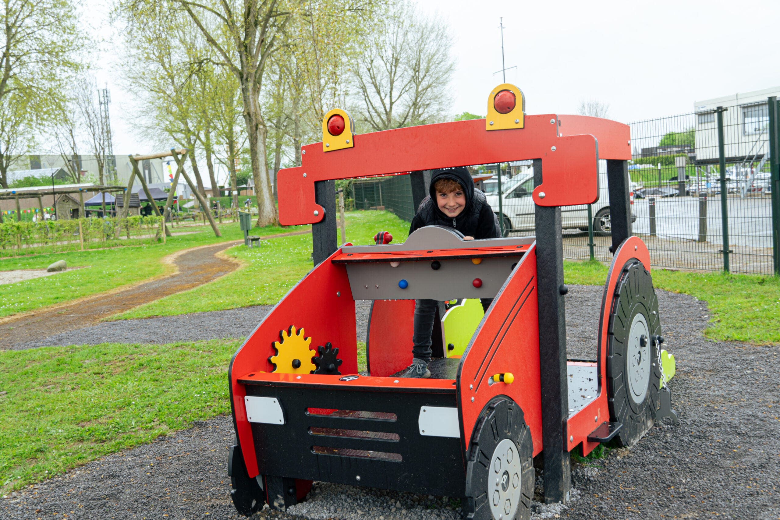 Gemeinsam spielen am Esmeer in Aalst – Wie ein inklusiver Traum bei De Neswaarden Wirklichkeit wurde