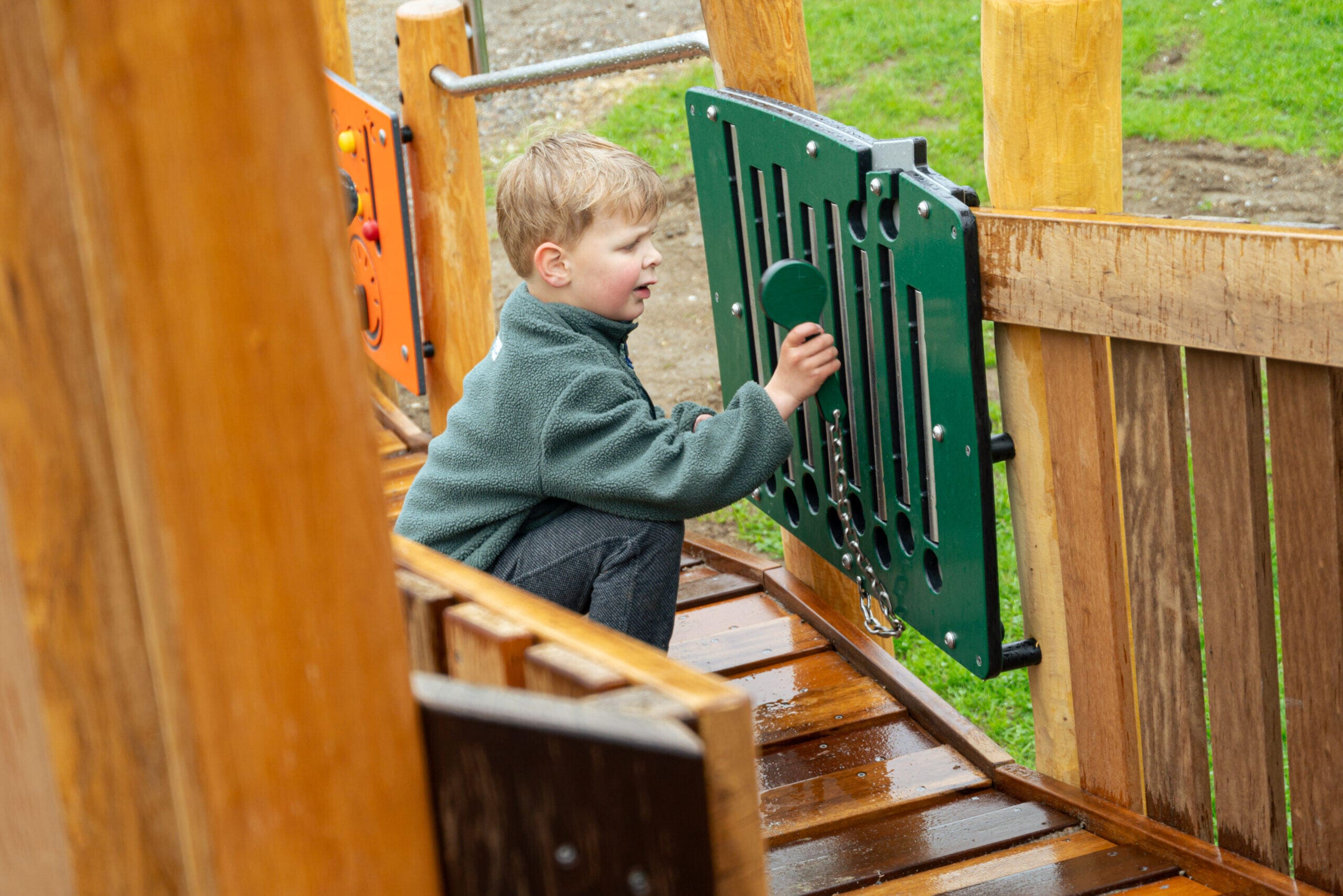 Gemeinsam spielen am Esmeer in Aalst – Wie ein inklusiver Traum bei De Neswaarden Wirklichkeit wurde