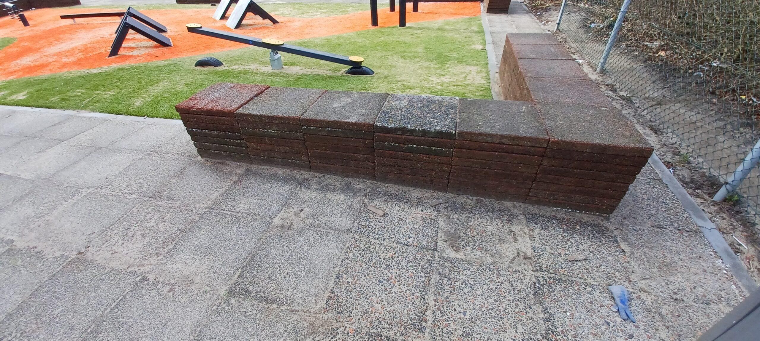 Vernieuwde sport- en speelplek met parcourselementen in Amsterdam