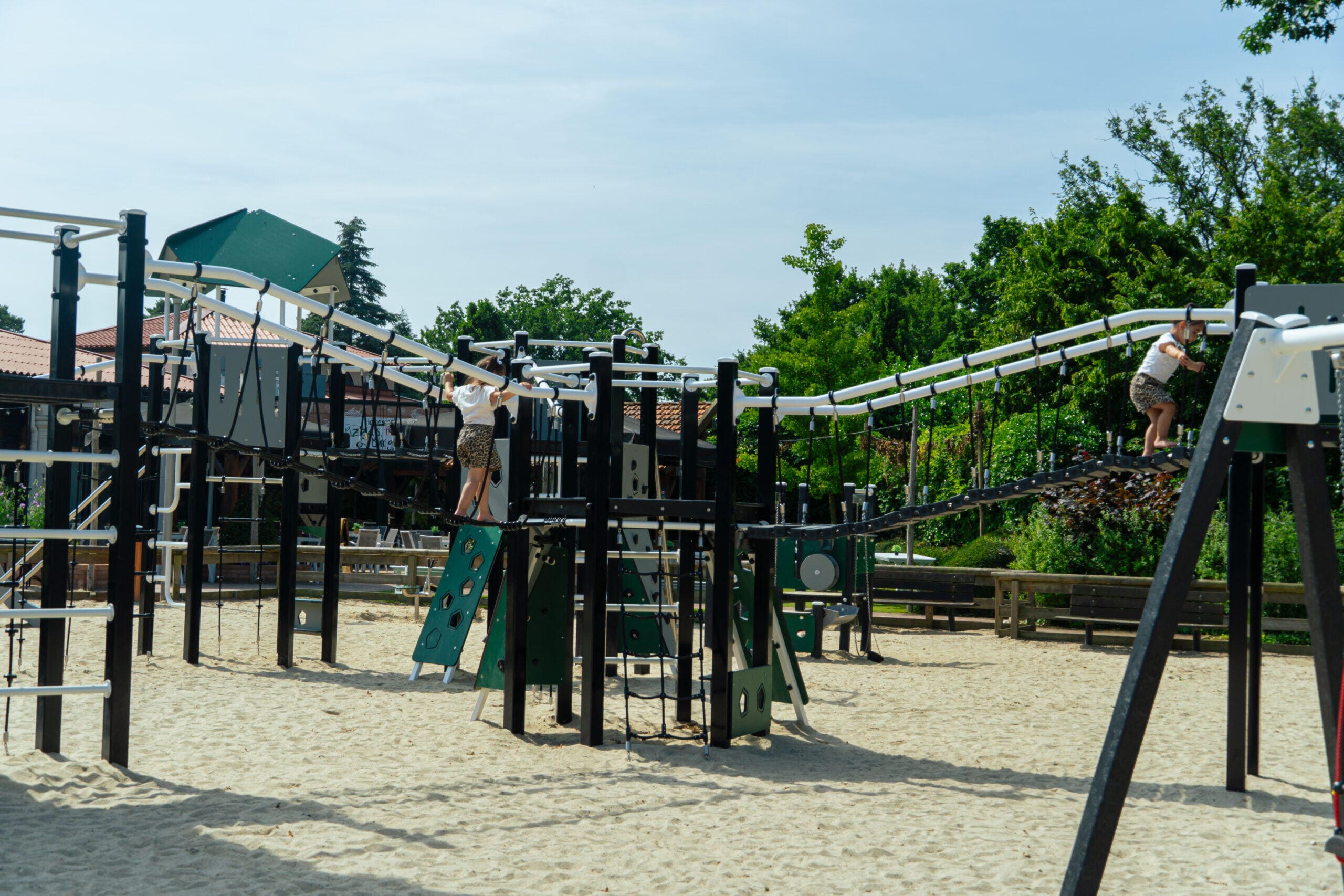 Resort Arcen heureux de sa nouvelle aire de jeux : “Tout le monde joue désormais ensemble”