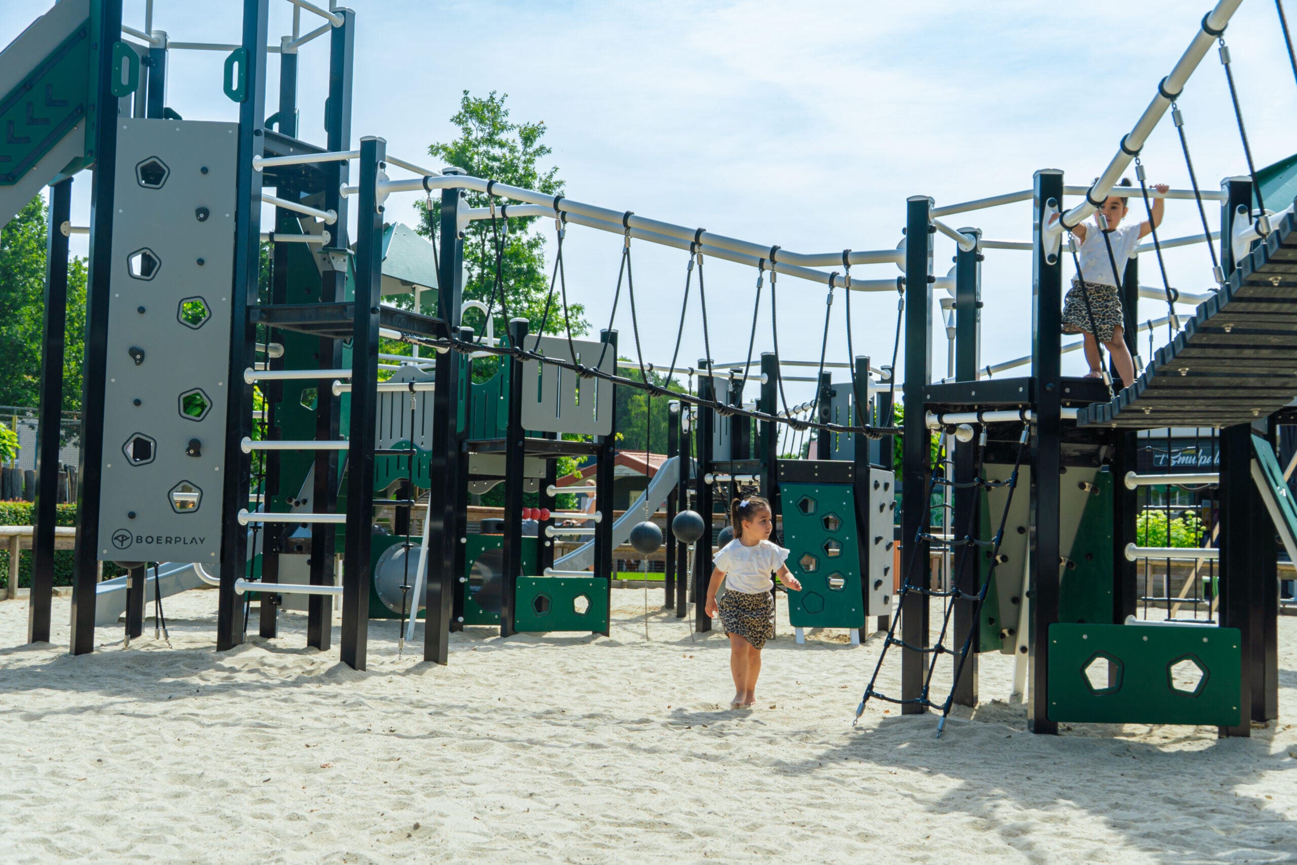 Resort Arcen heureux de sa nouvelle aire de jeux : “Tout le monde joue désormais ensemble”