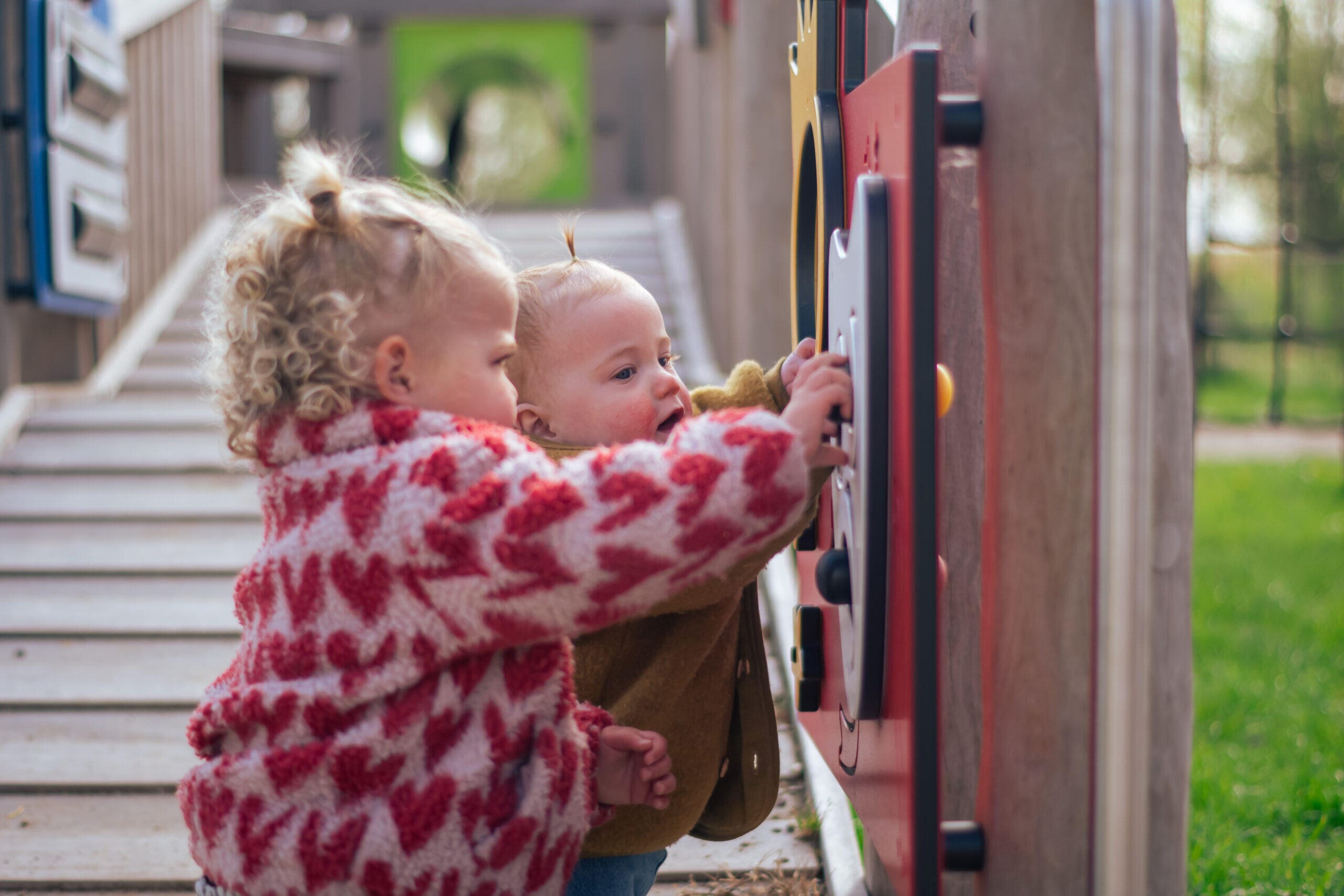 Samen spelen aan het Esmeer in Aalst – Hoe een inclusieve droom werkelijkheid werd bij De Neswaarden