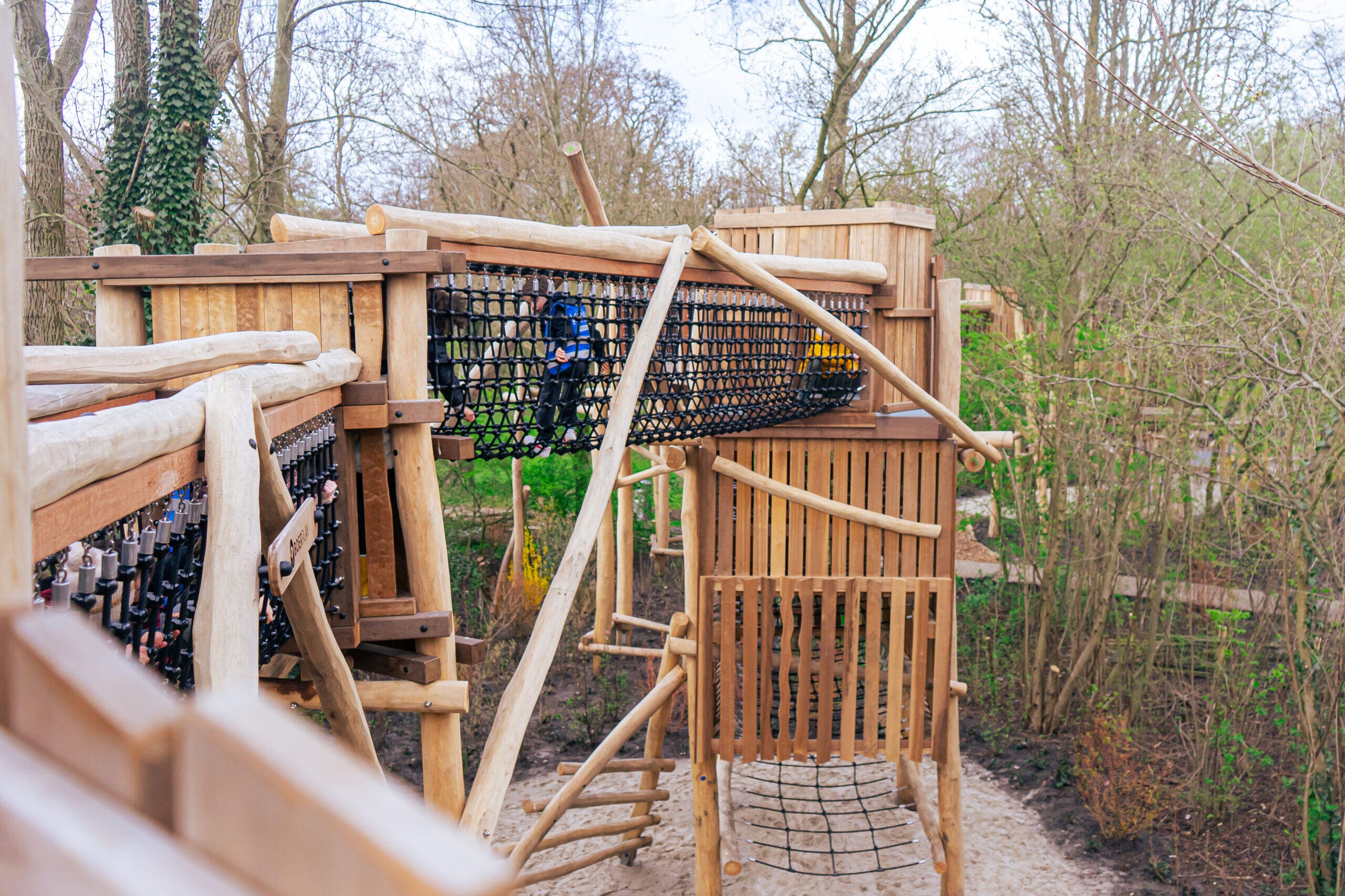 Nieuw klauterpad in het Vondelpark, Amsterdam