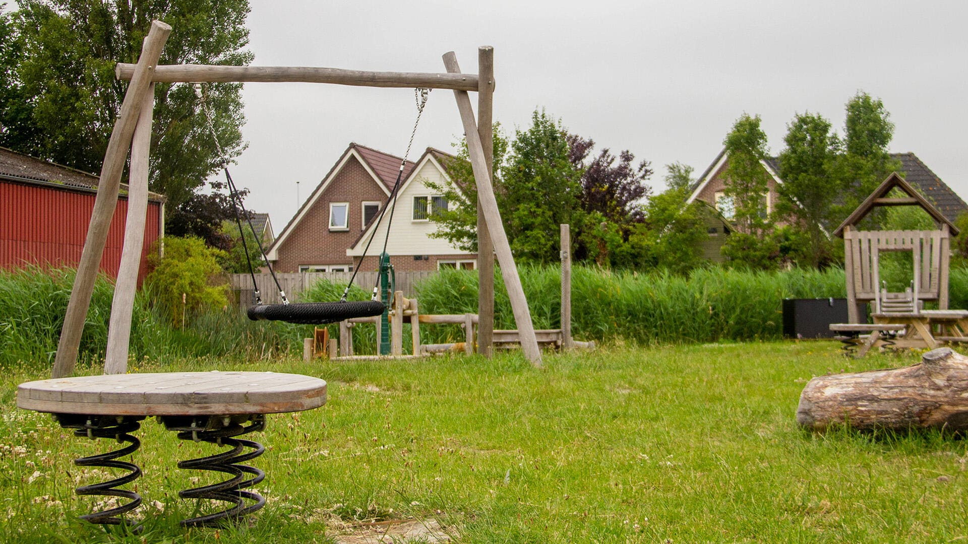 Natuurlijk en avontuurlijk spelen op speeleiland