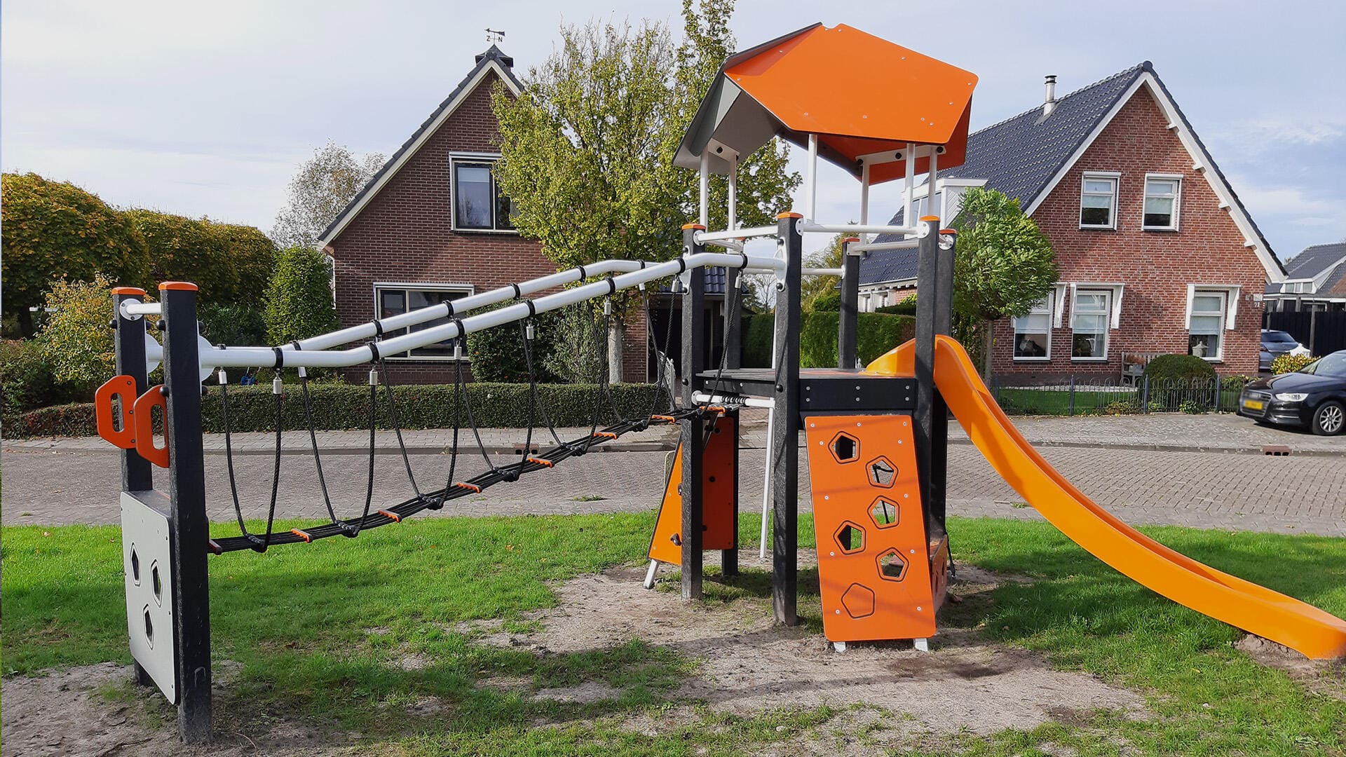 Erneuerter zentraler Spielplatz im Quartier