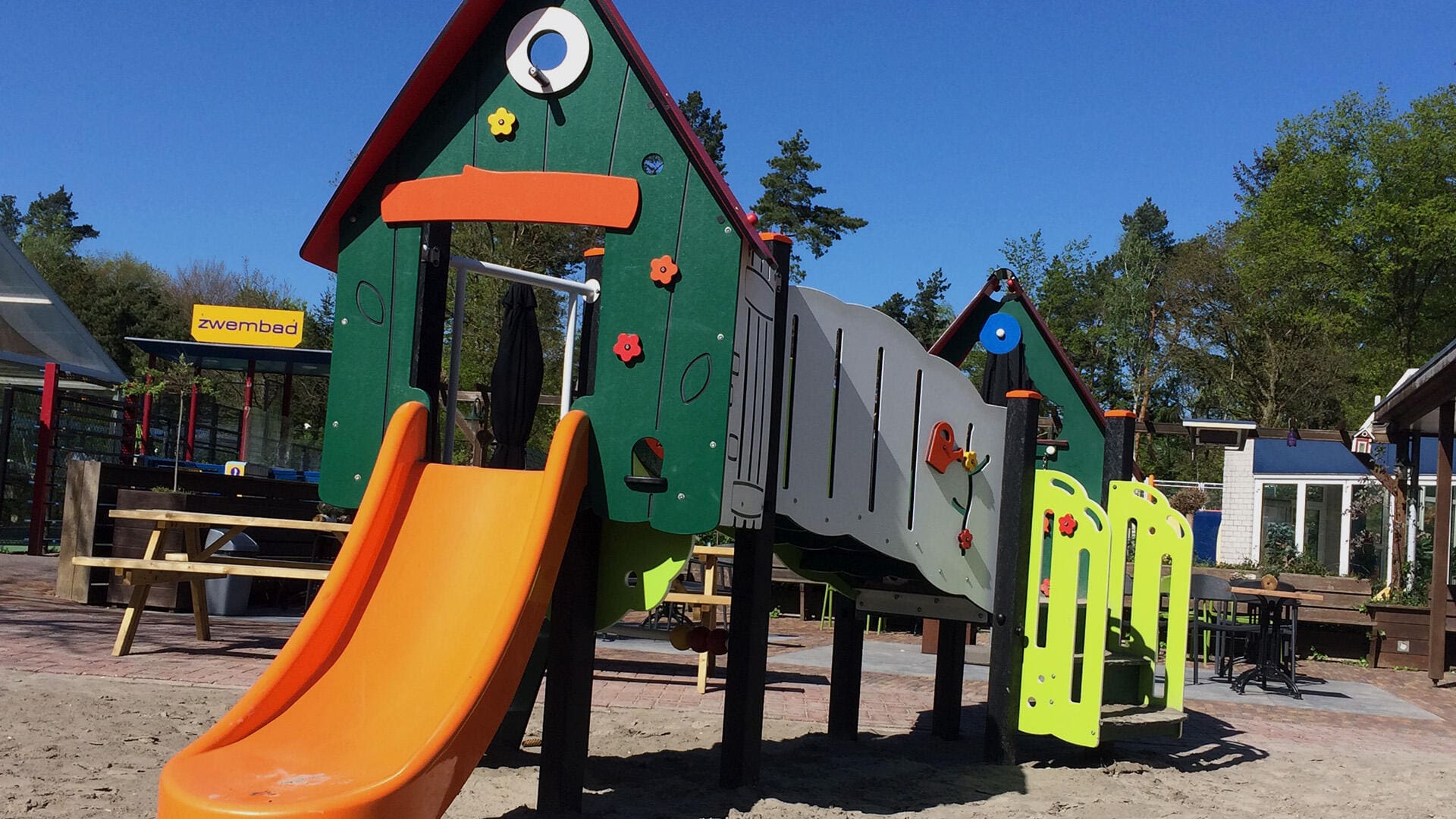 Vielseitiges Spiel auf dem Campingplatz