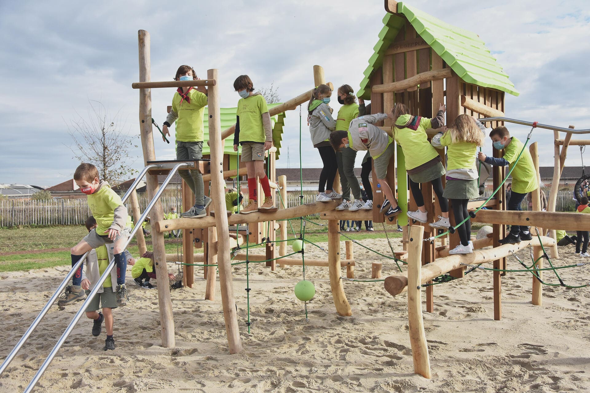 Gloednieuwe speeltuin Leanderhof