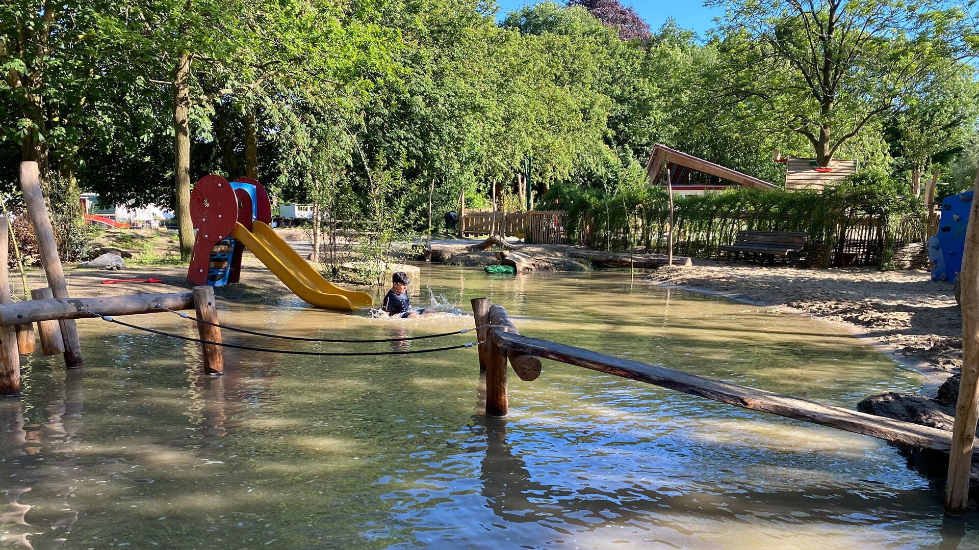 Avontuur voor iedereen in natuurspeeltuin De Doorbraak