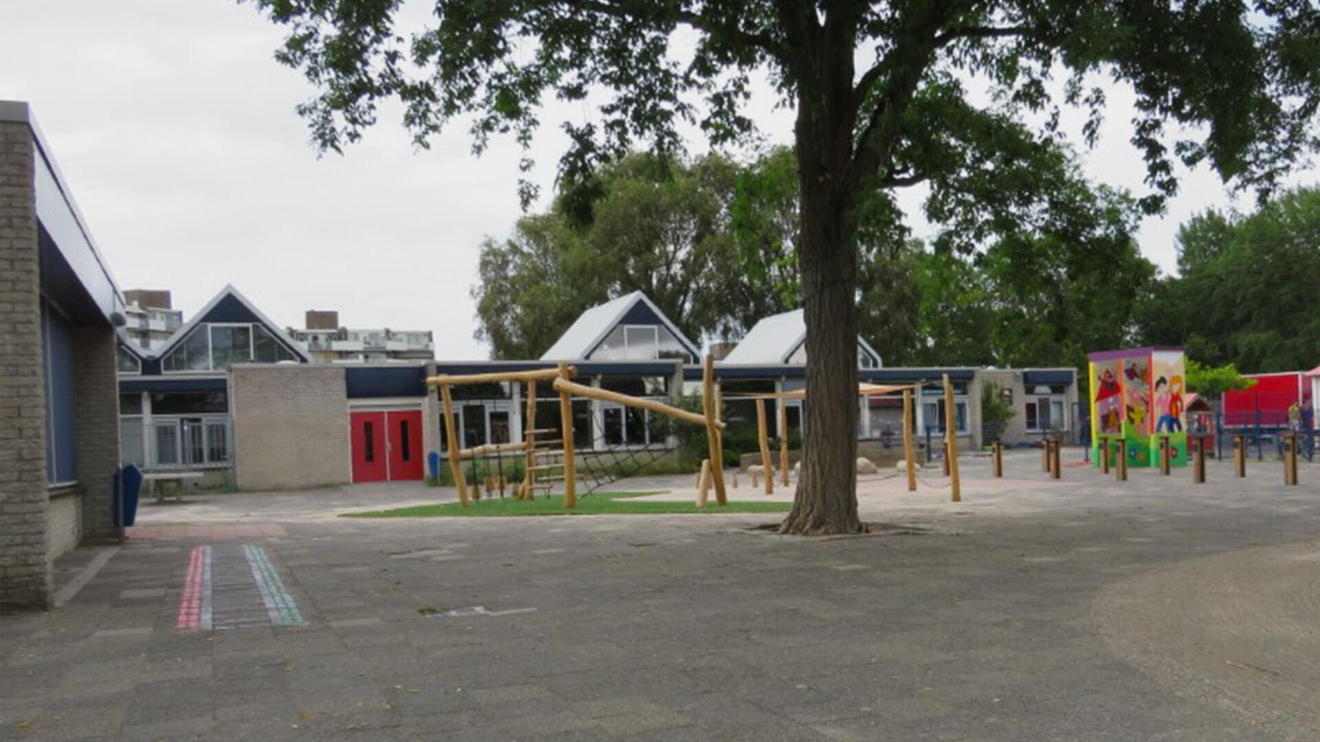 Vernieuwd schoolplein met bewegend leren