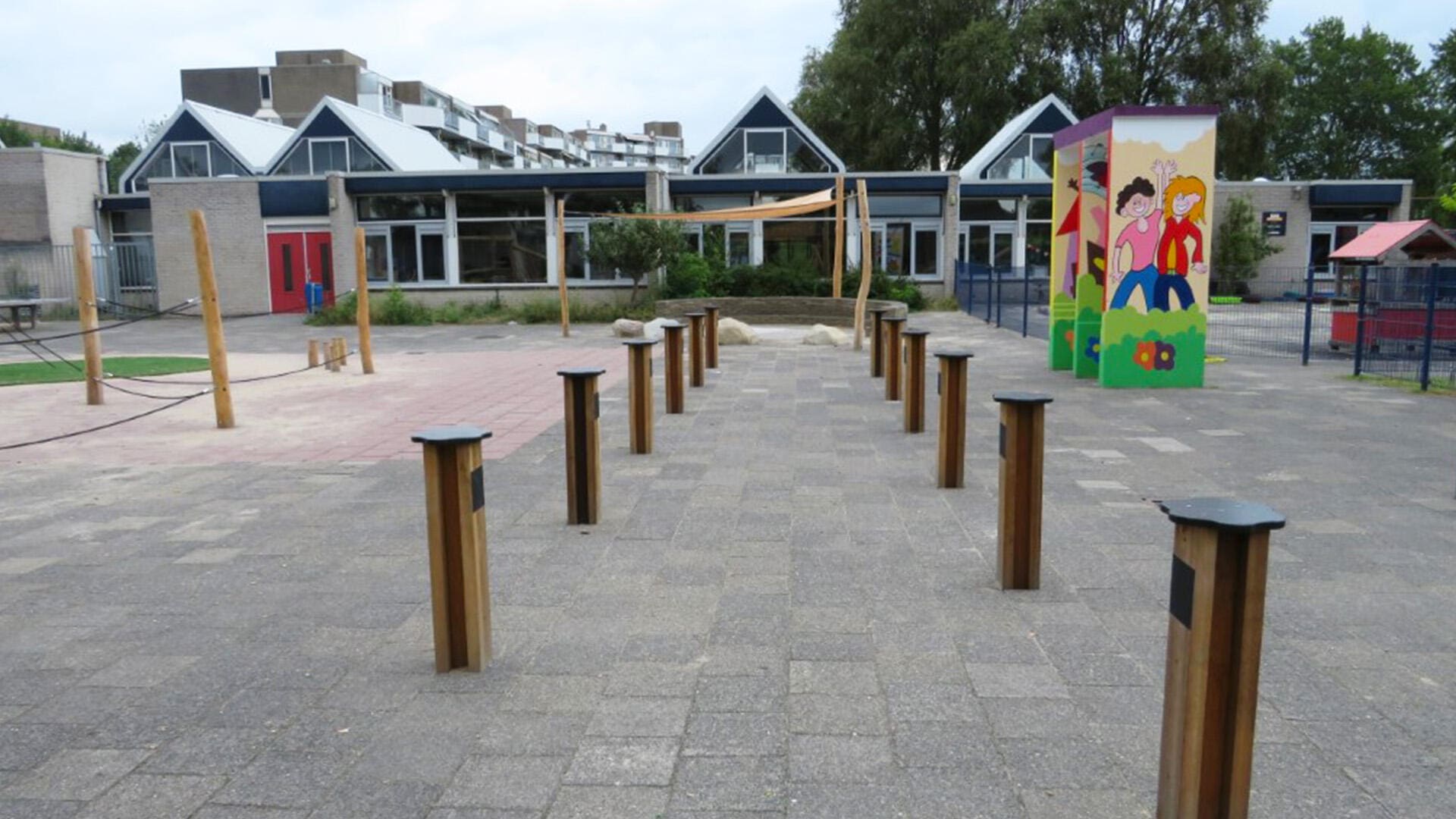 Vernieuwd schoolplein met bewegend leren