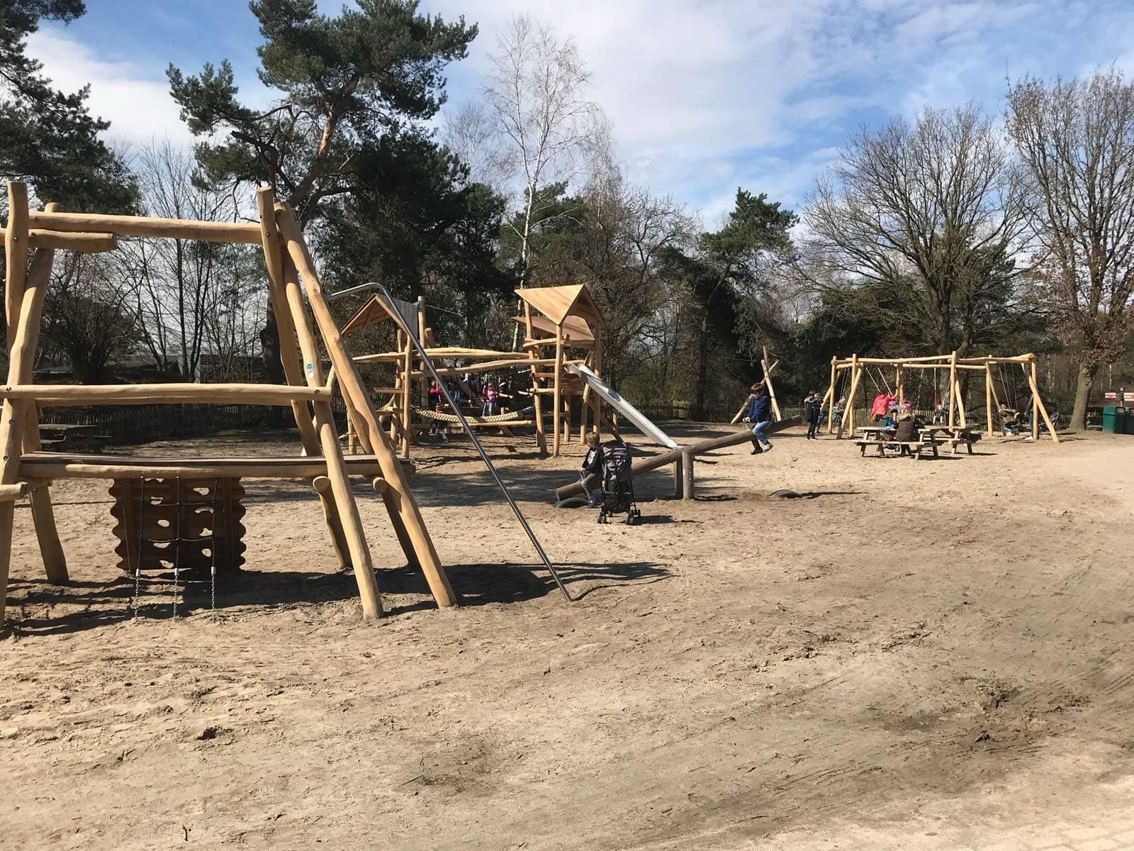 Optimalisatie inrichting centrale speelplekken Safaripark Beekse Bergen Afrikadorp en Kongoplein