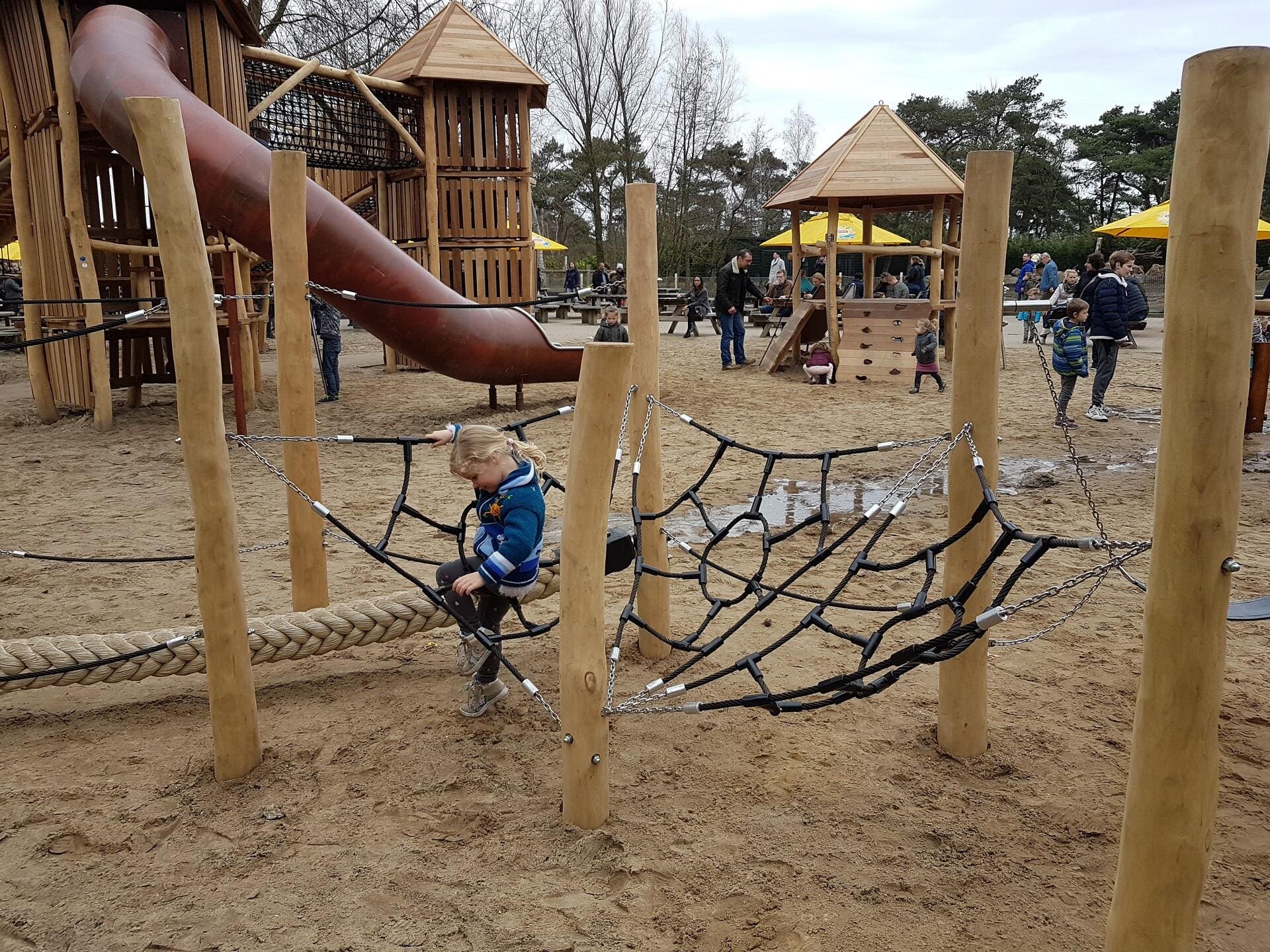Optimalisatie inrichting centrale speelplekken Safaripark Beekse Bergen Afrikadorp en Kongoplein