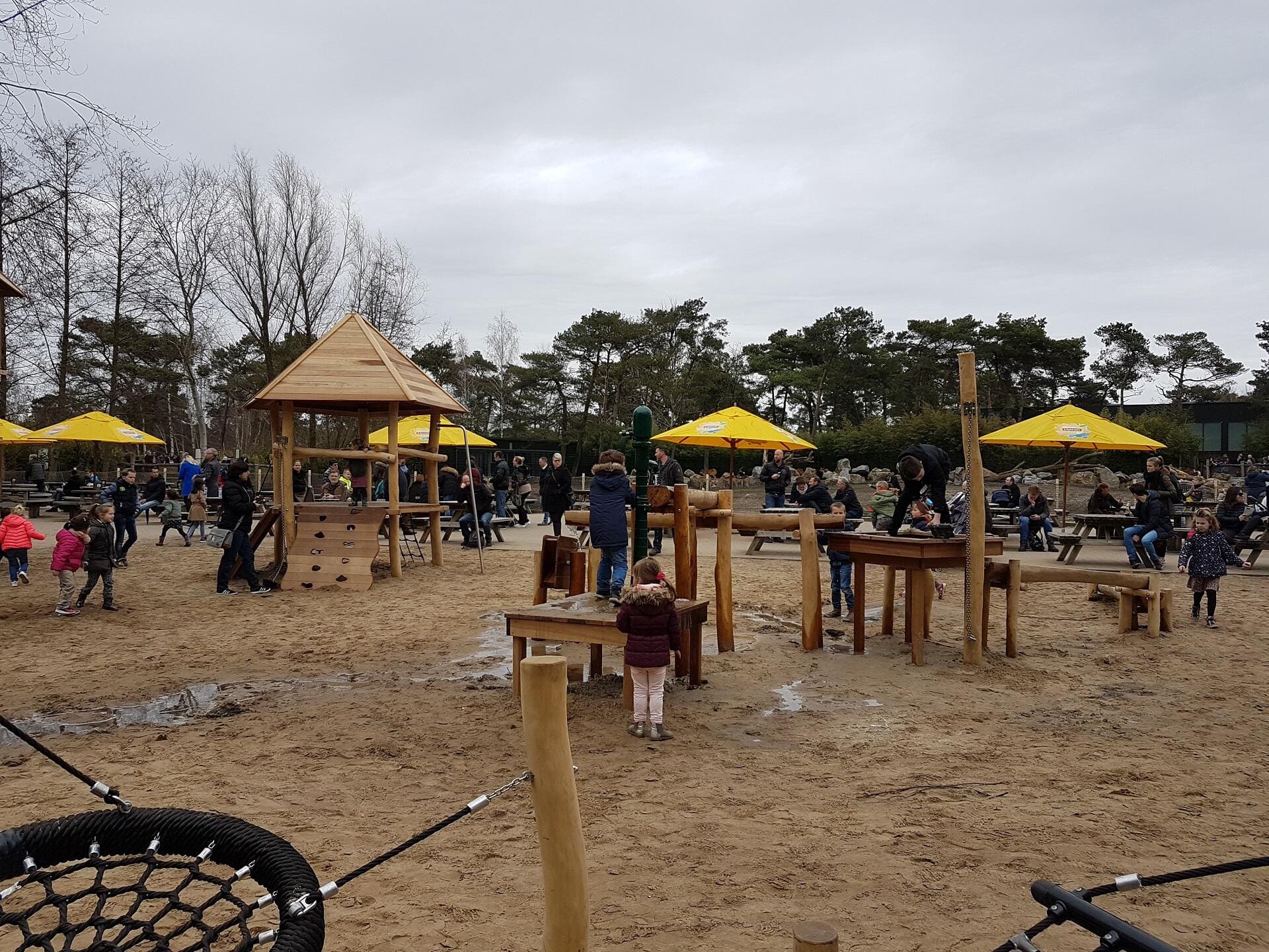 Optimalisatie inrichting centrale speelplekken Safaripark Beekse Bergen Afrikadorp en Kongoplein