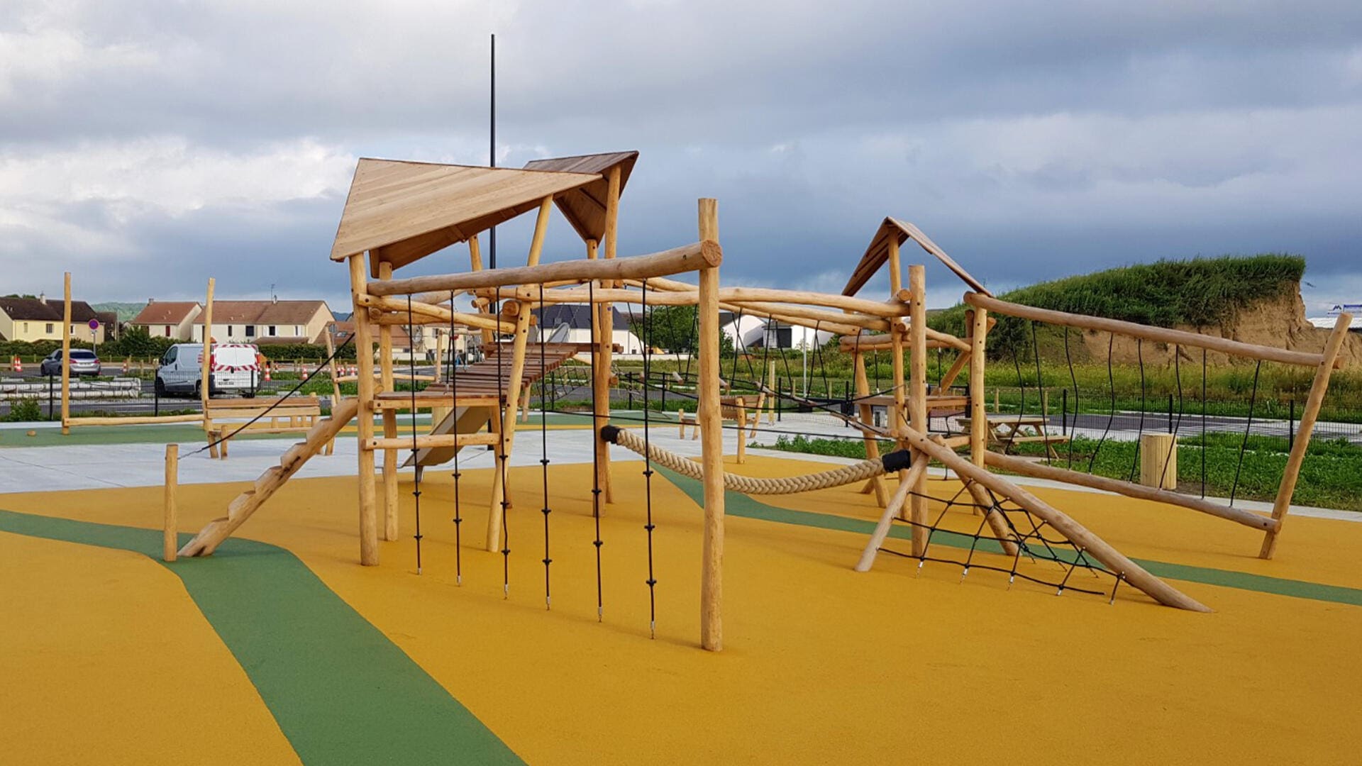 Robinia Adventure Play Kletterparcours in Frankreich