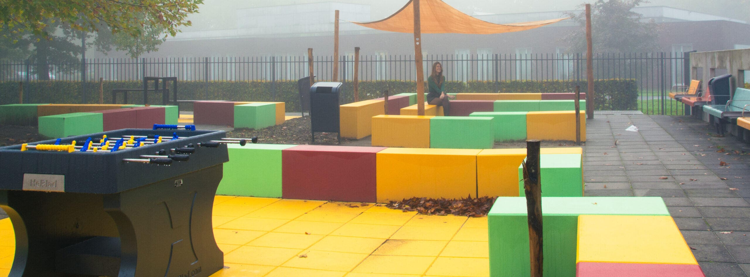 Een kleurrijk schoolplein voor twee middelbare scholen in Waalwijk