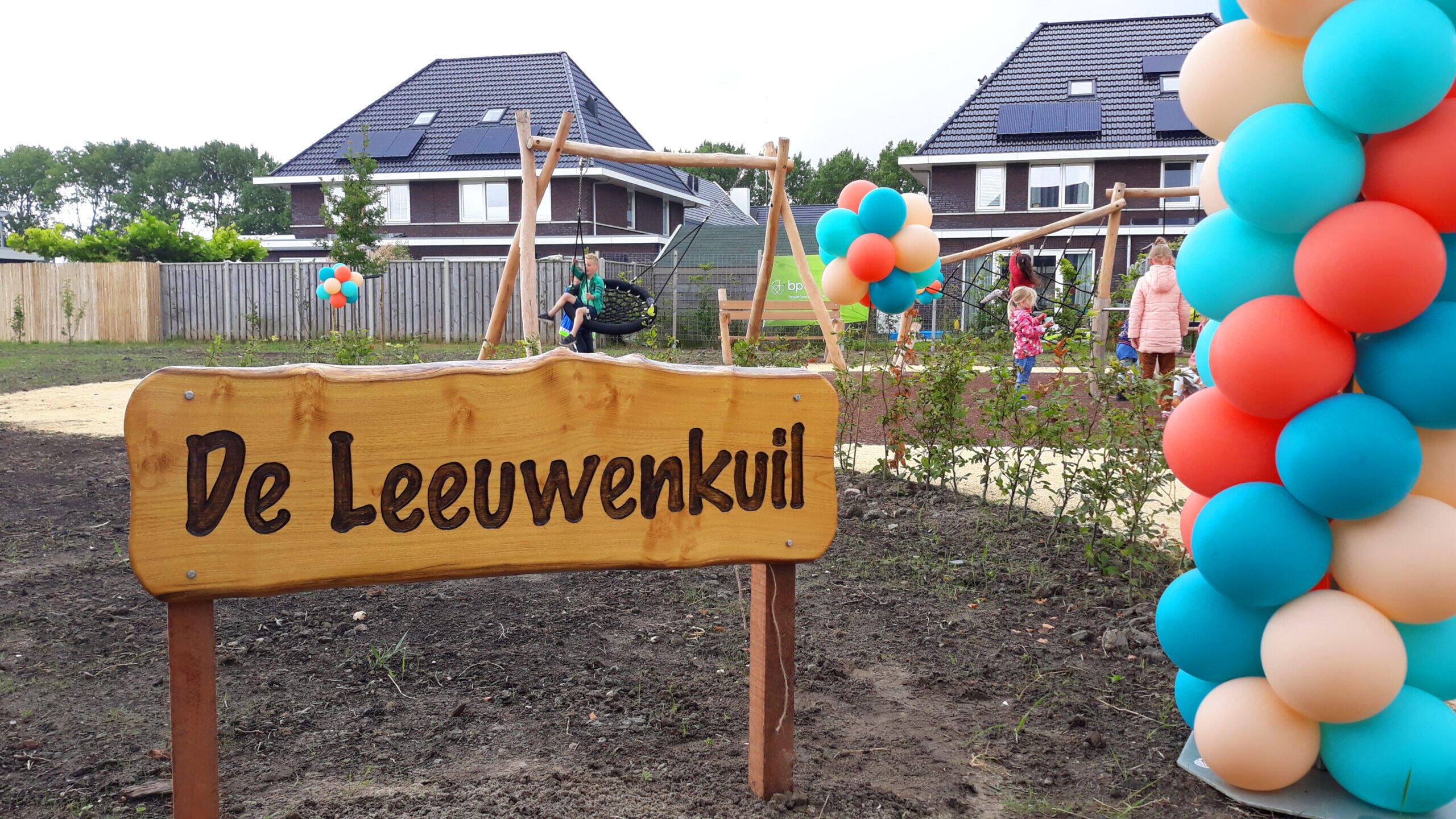 Inrichting speelplaats bij nieuwbouwwijk De Leeuwenkuil Elshof-zuid