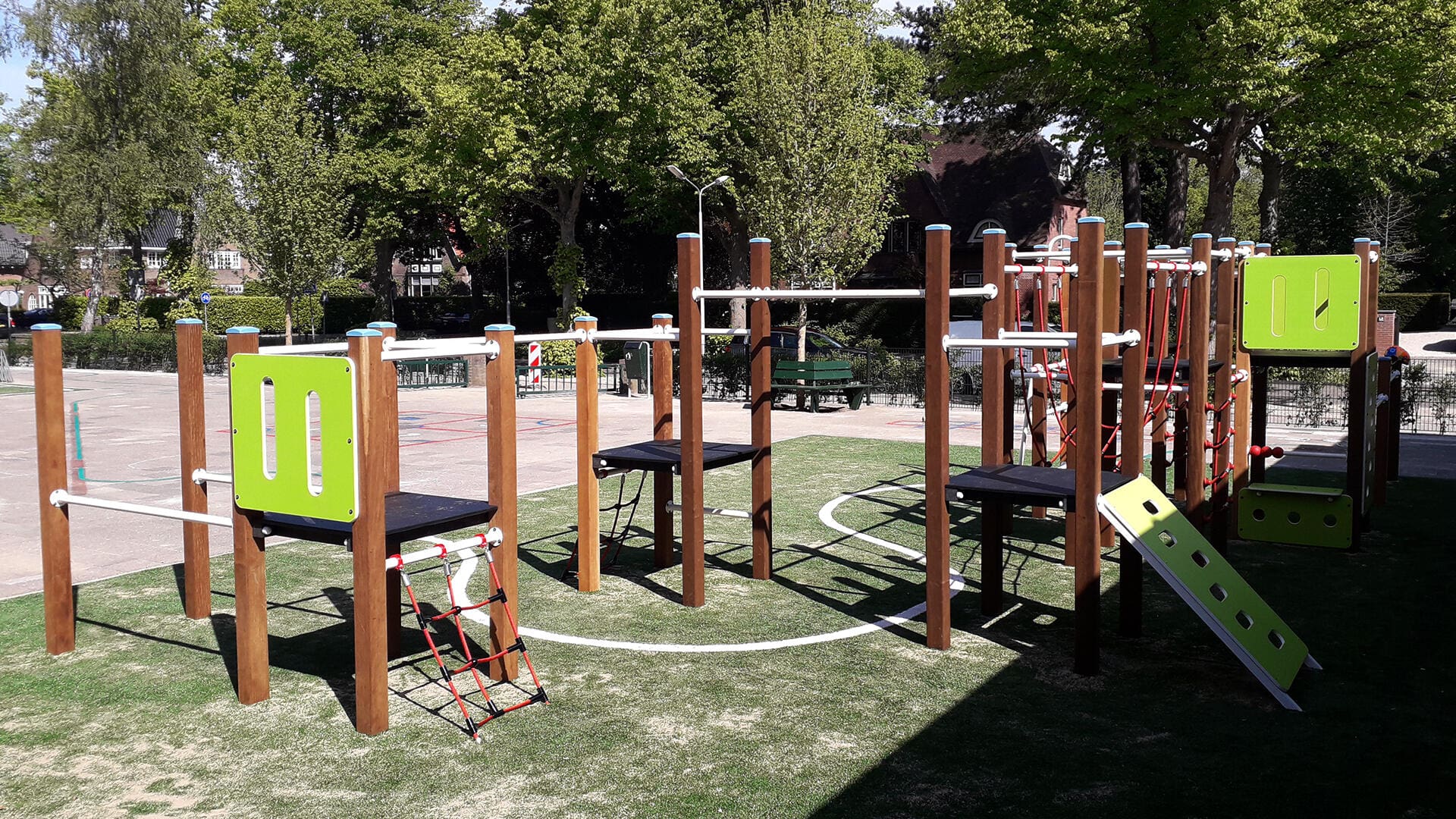 Verbinding van delen schoolplein