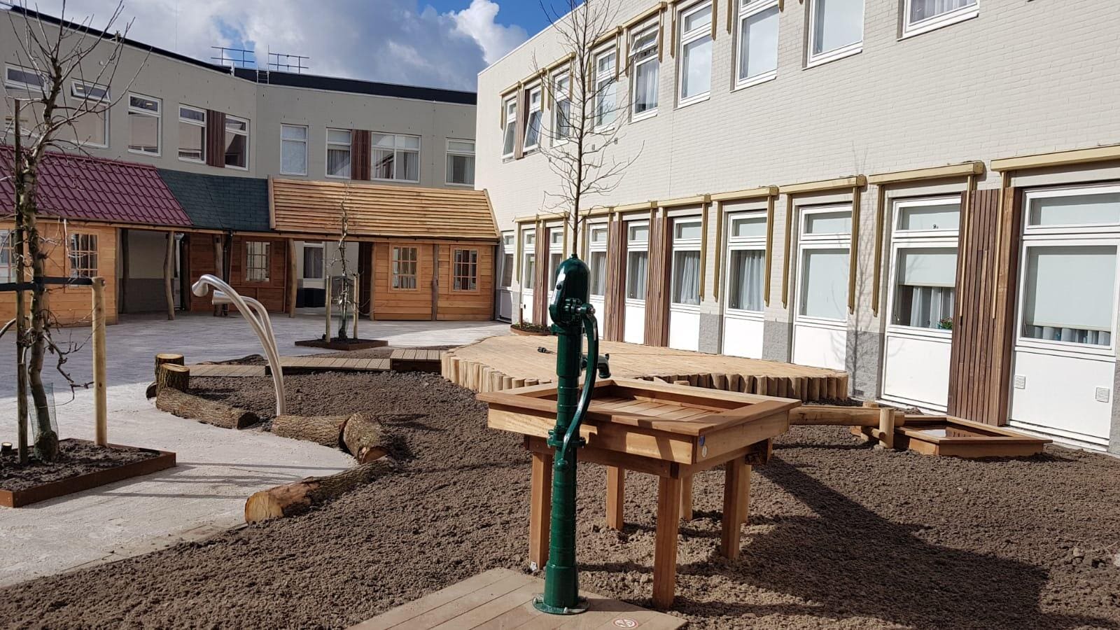 Exercise, play and experience gardens at “Aafje De Vijf Havens” in Rotterdam (NL)