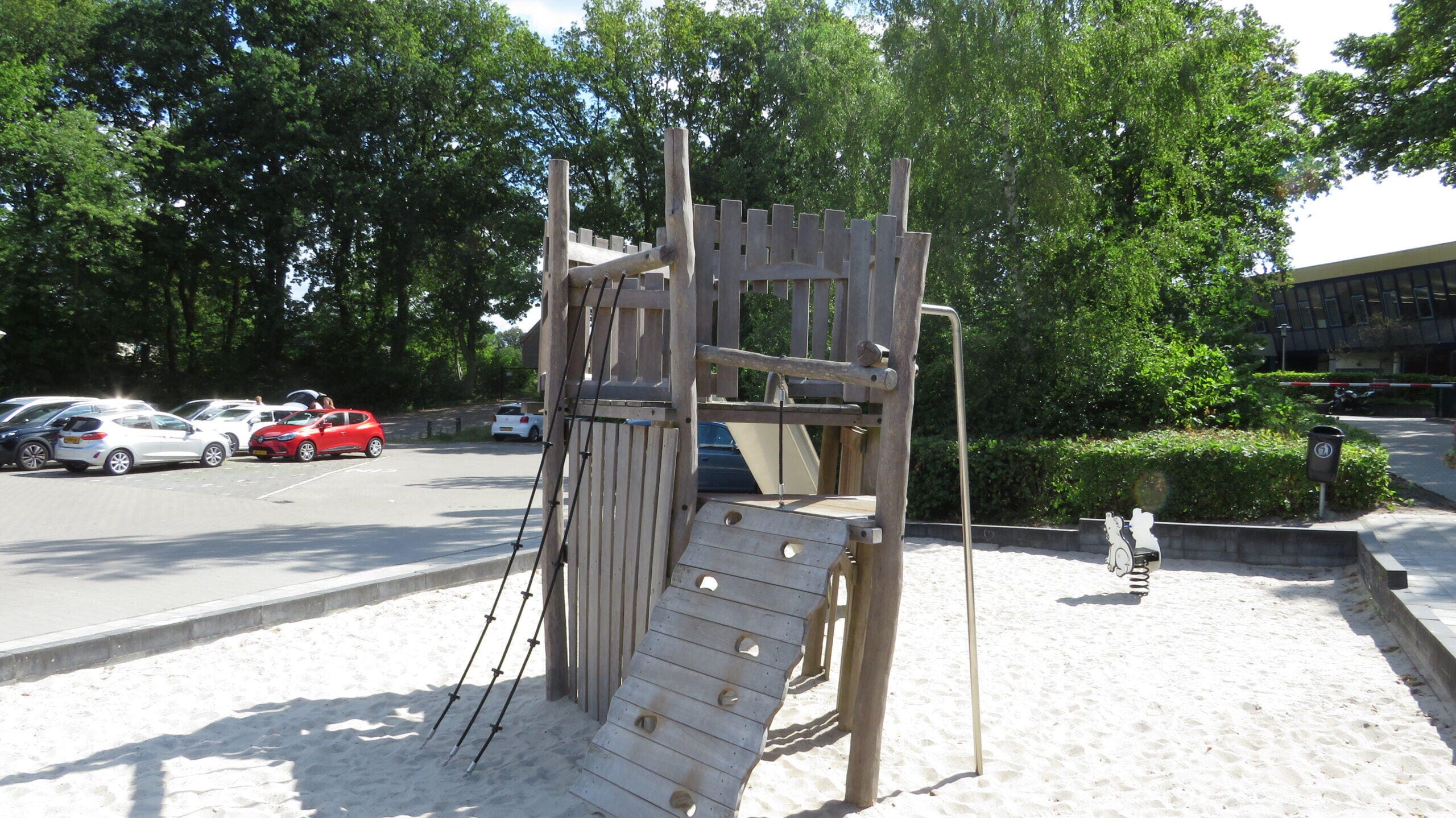 Replacement of the central play area at Roompot Hunzedal