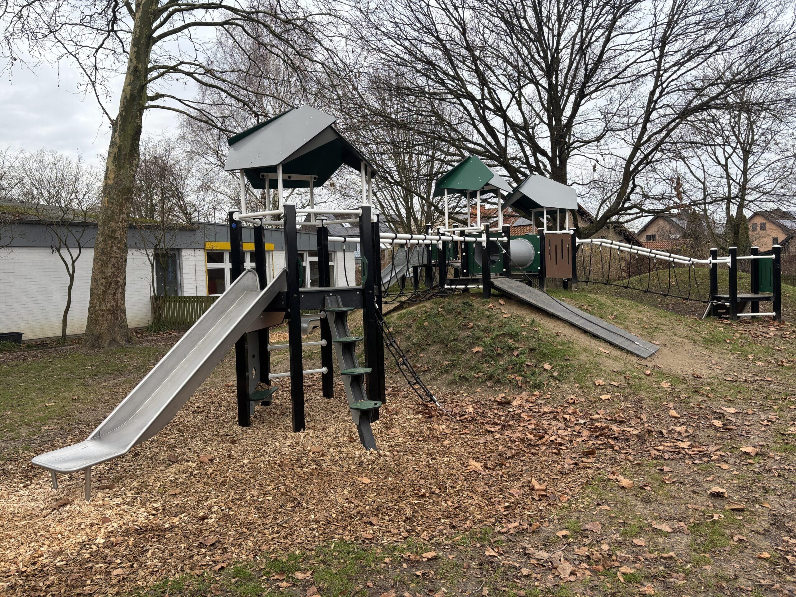 Een klassieke speeltuin met een nieuw ontwerp in het Duitse Salzkotten