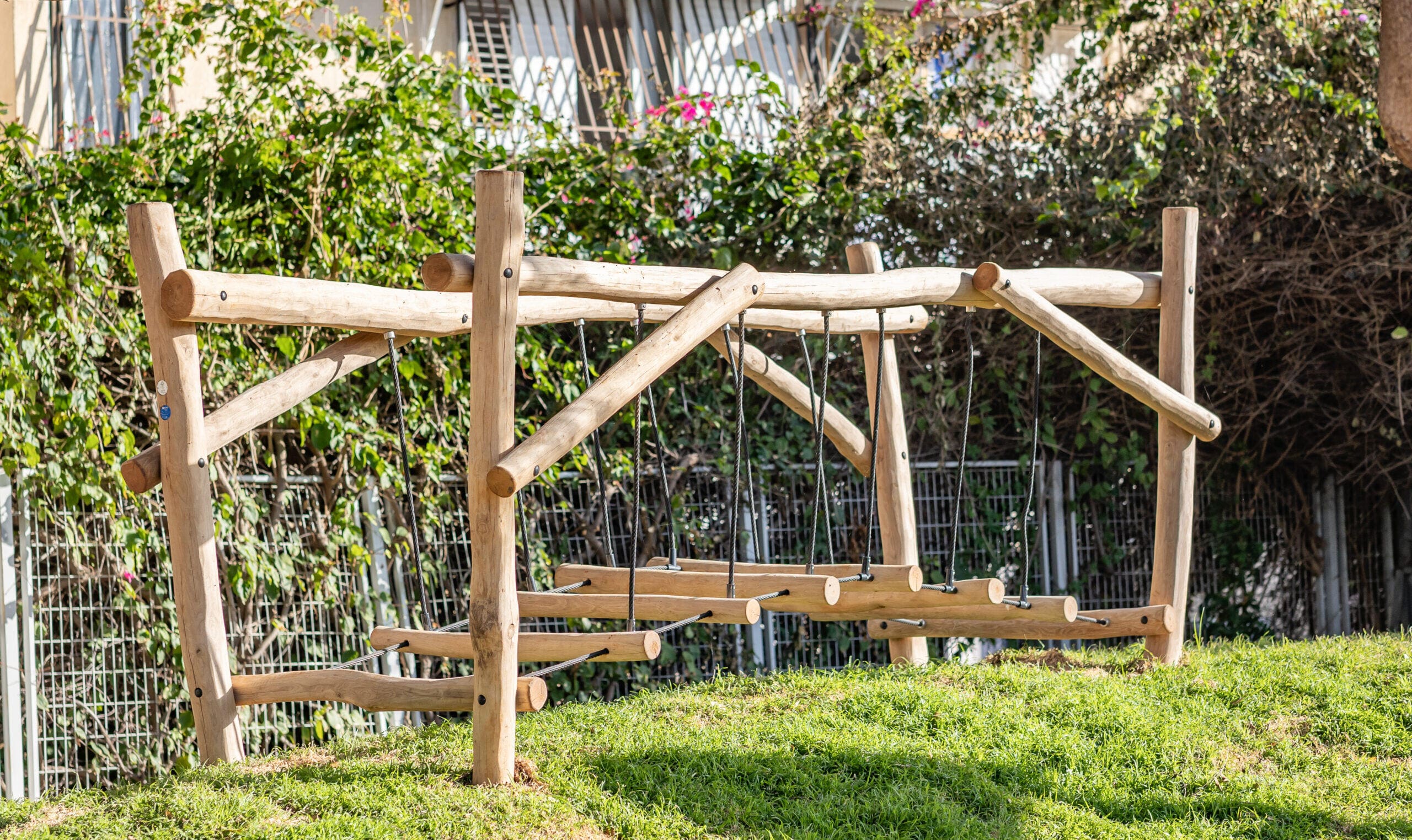 Natuurlijk schoolplein voor basisschool in Tel Aviv