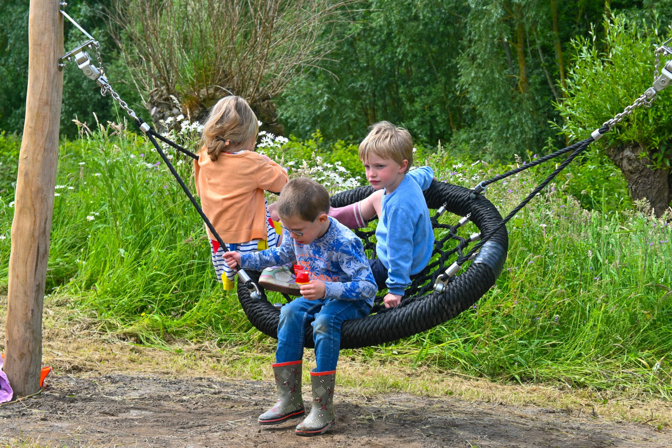 Speelbos Stadsgroen Marionetten in Kortrijk aangevuld met water- en zandspeelplaats