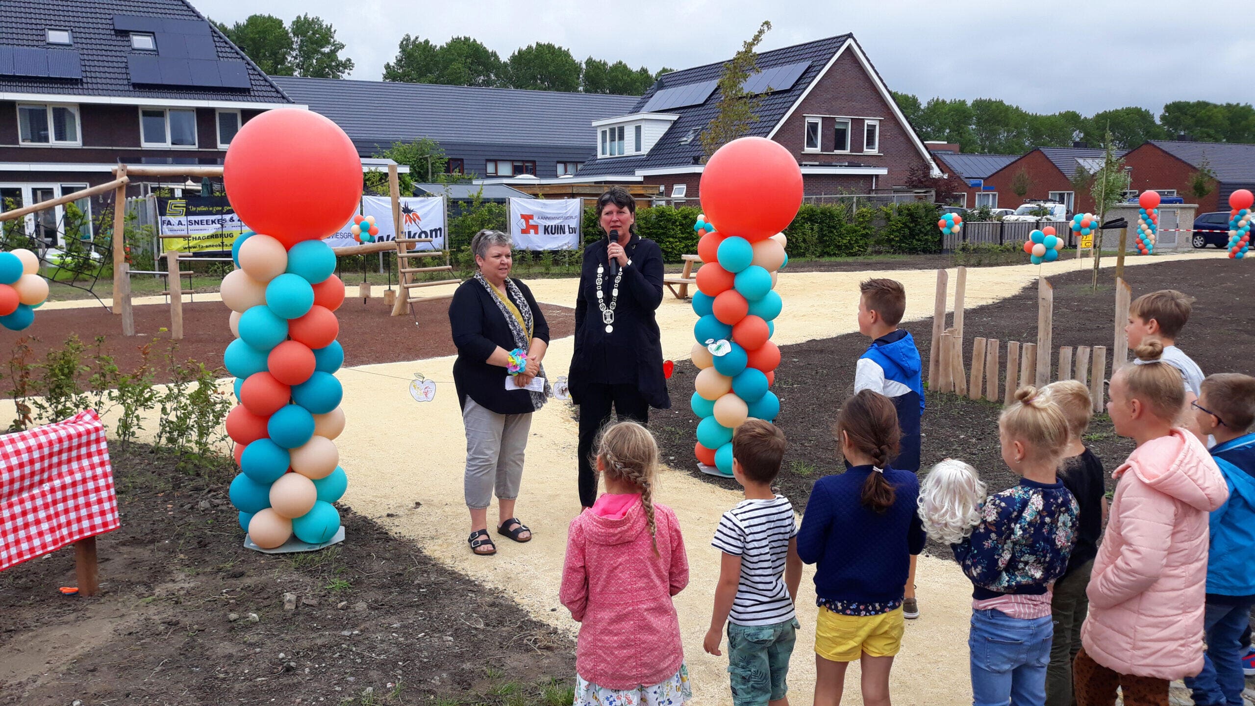 Inrichting speelplaats bij nieuwbouwwijk De Leeuwenkuil Elshof-zuid