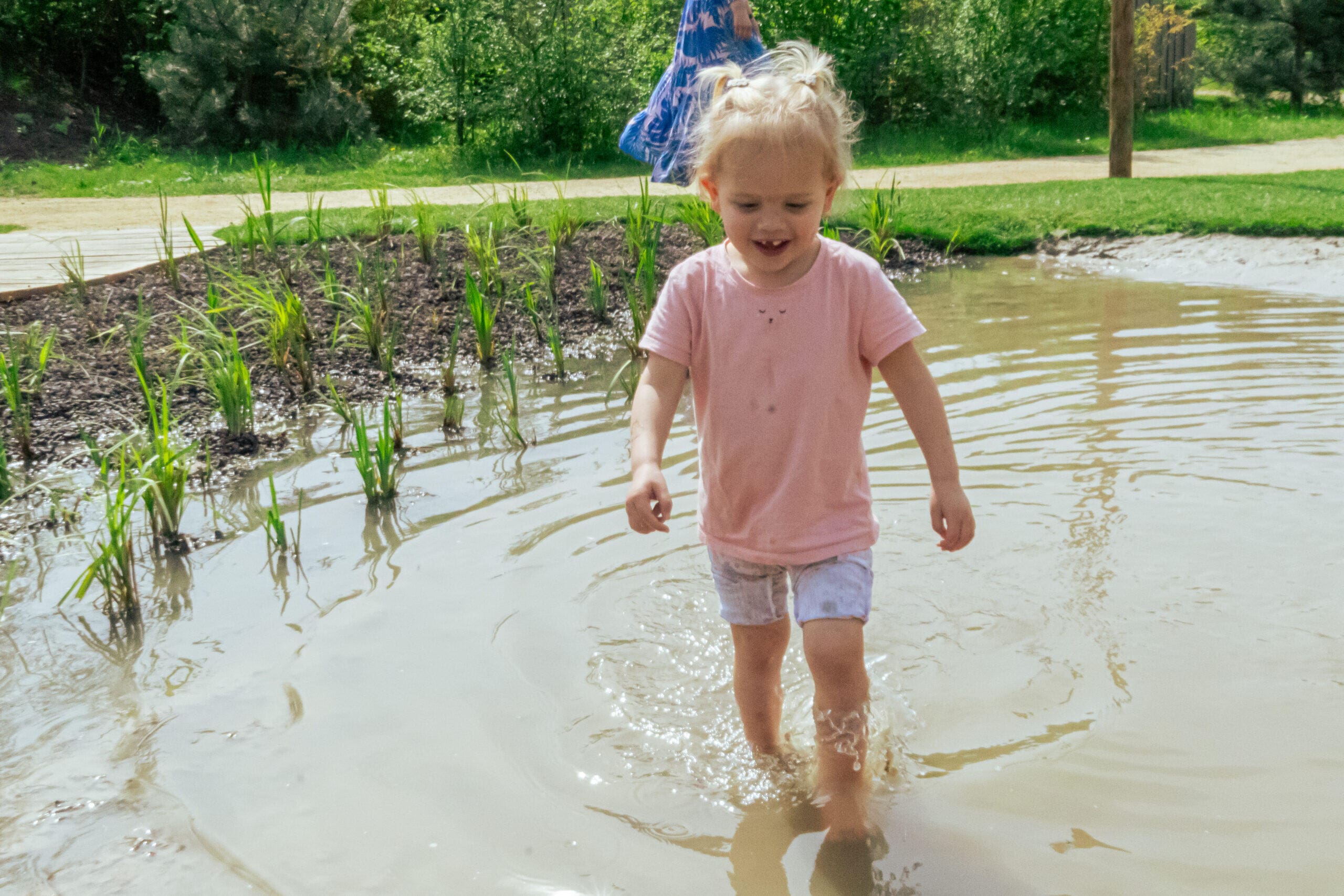 Spielen in märchenhafter Atmosphäre in Charlie´s Abenteuerdorf