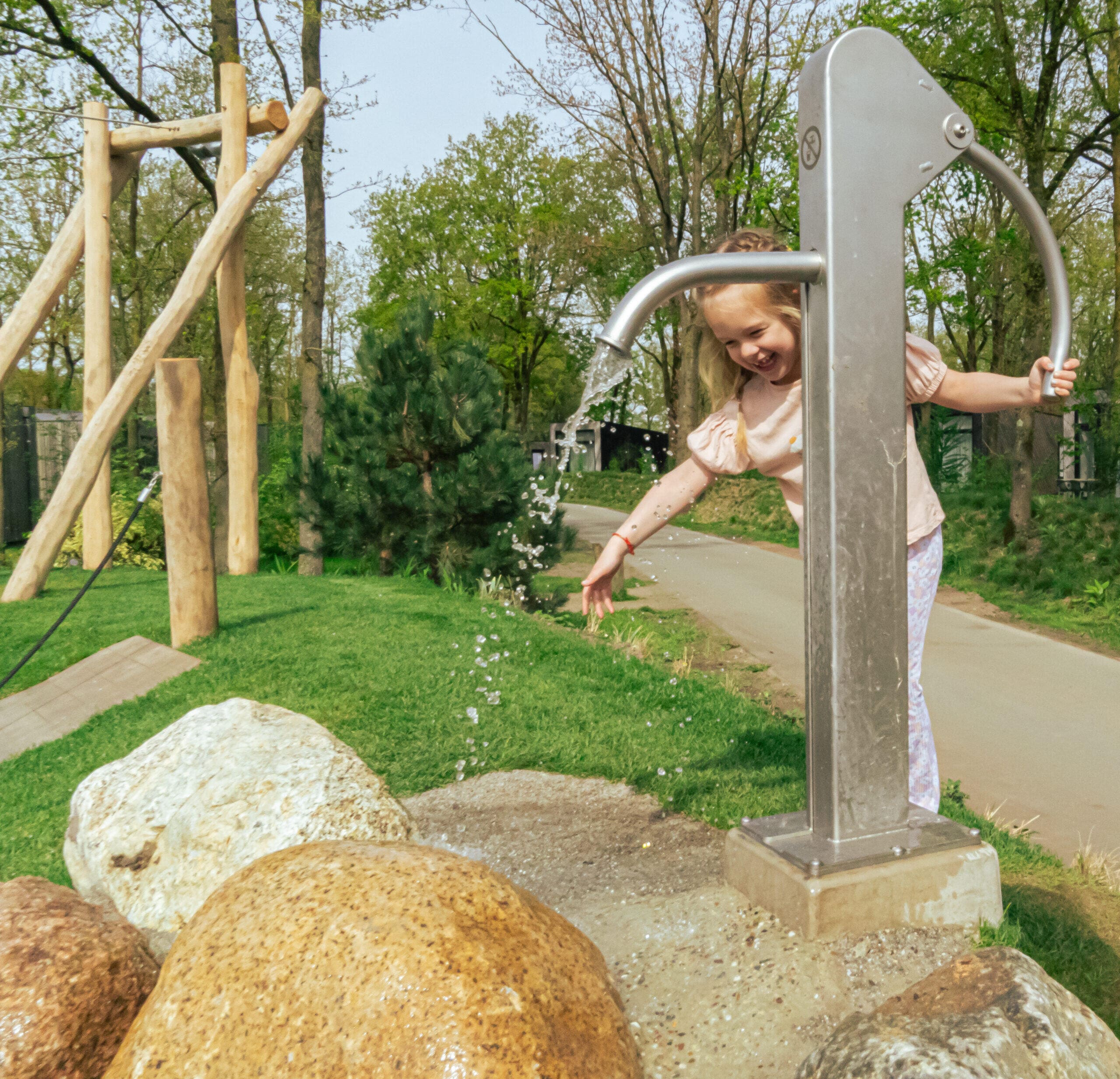 Spielen in märchenhafter Atmosphäre in Charlie´s Abenteuerdorf