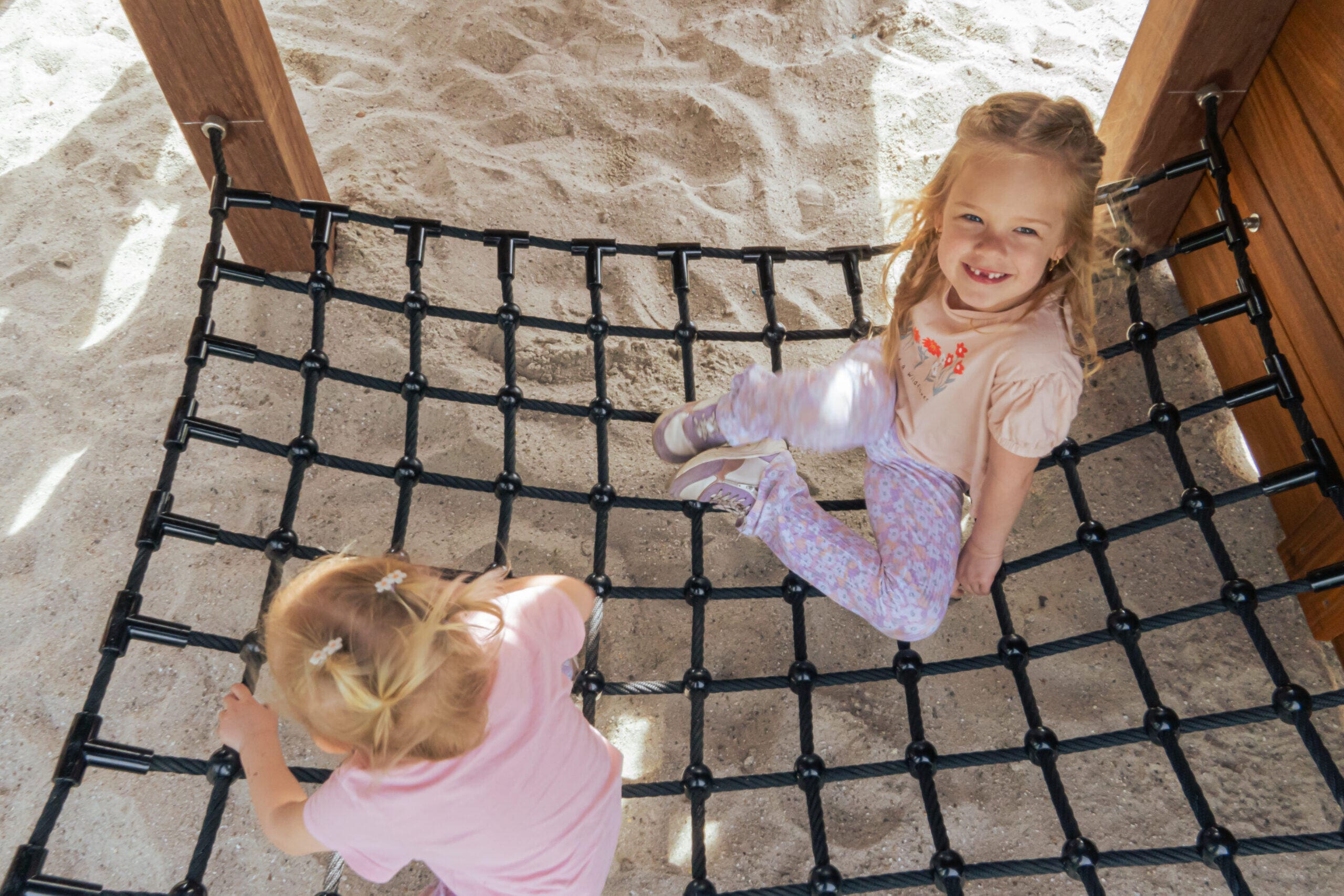 Spielen in märchenhafter Atmosphäre in Charlie´s Abenteuerdorf