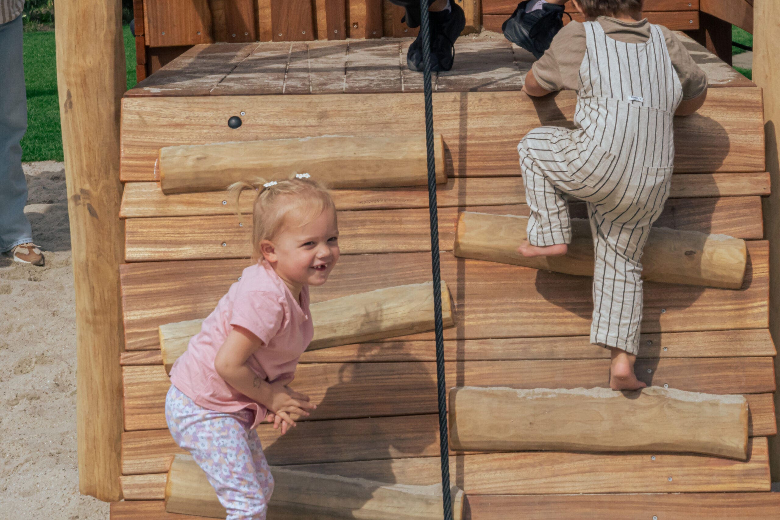 Spielen in märchenhafter Atmosphäre in Charlie´s Abenteuerdorf