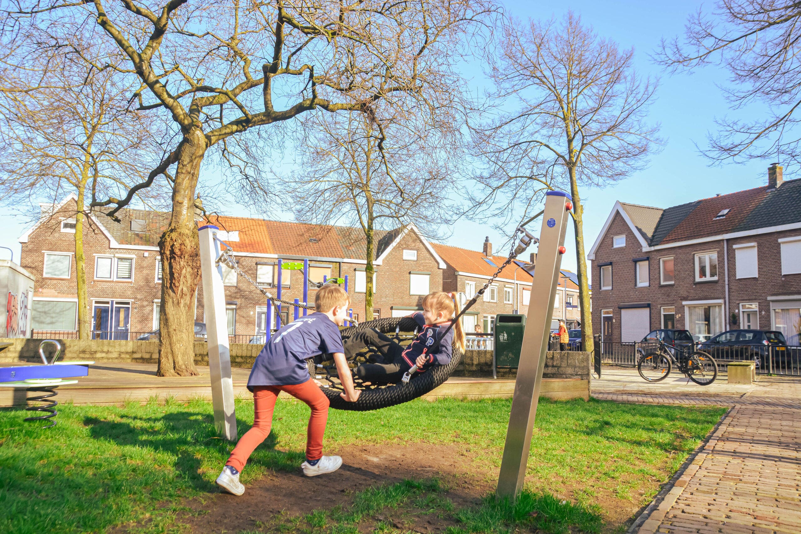Speeltuin op het van Kinschotplein in Tilburg vernieuwd en vergroend