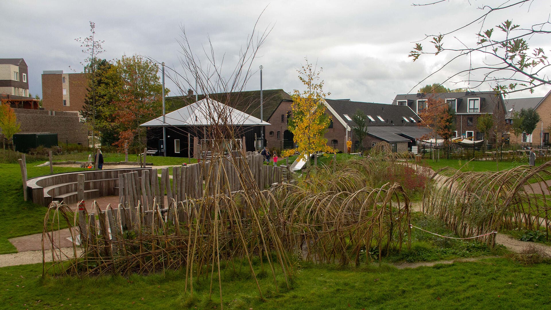 Realisatie Natuurspeeltuin De Hoef