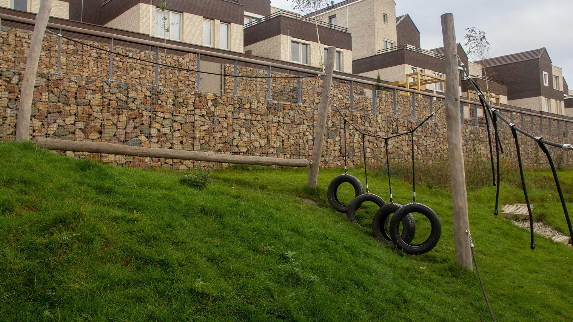 Realisatie Natuurspeeltuin De Hoef