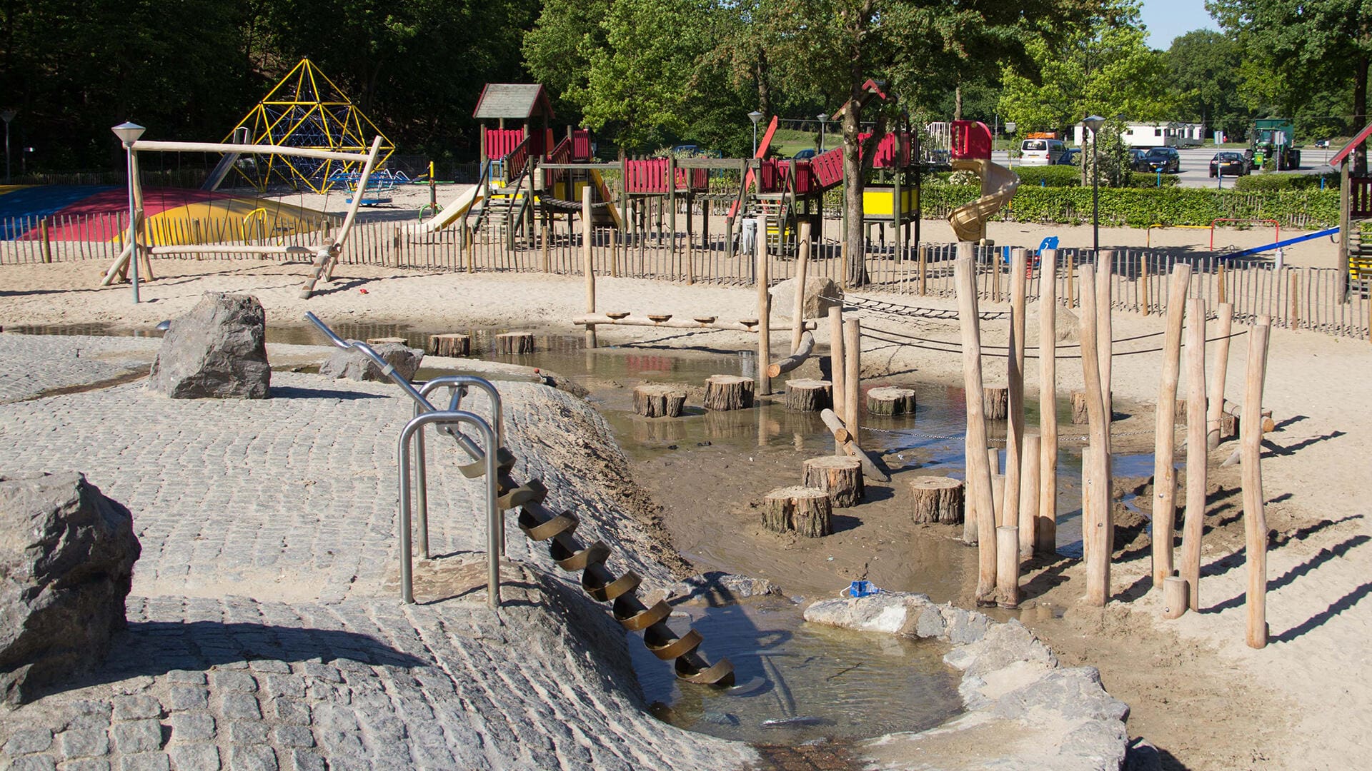 Herinrichting waterspeeltuin Recreatiepark Het Genieten