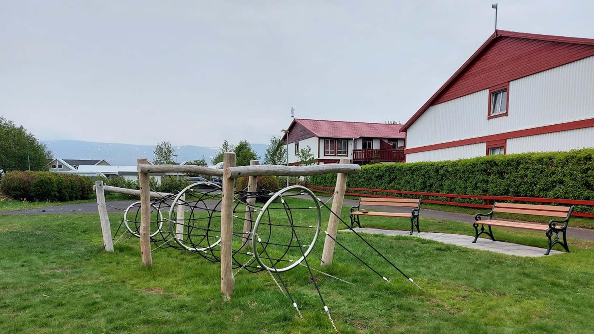 Island – Adventure Play Explore – Robinien