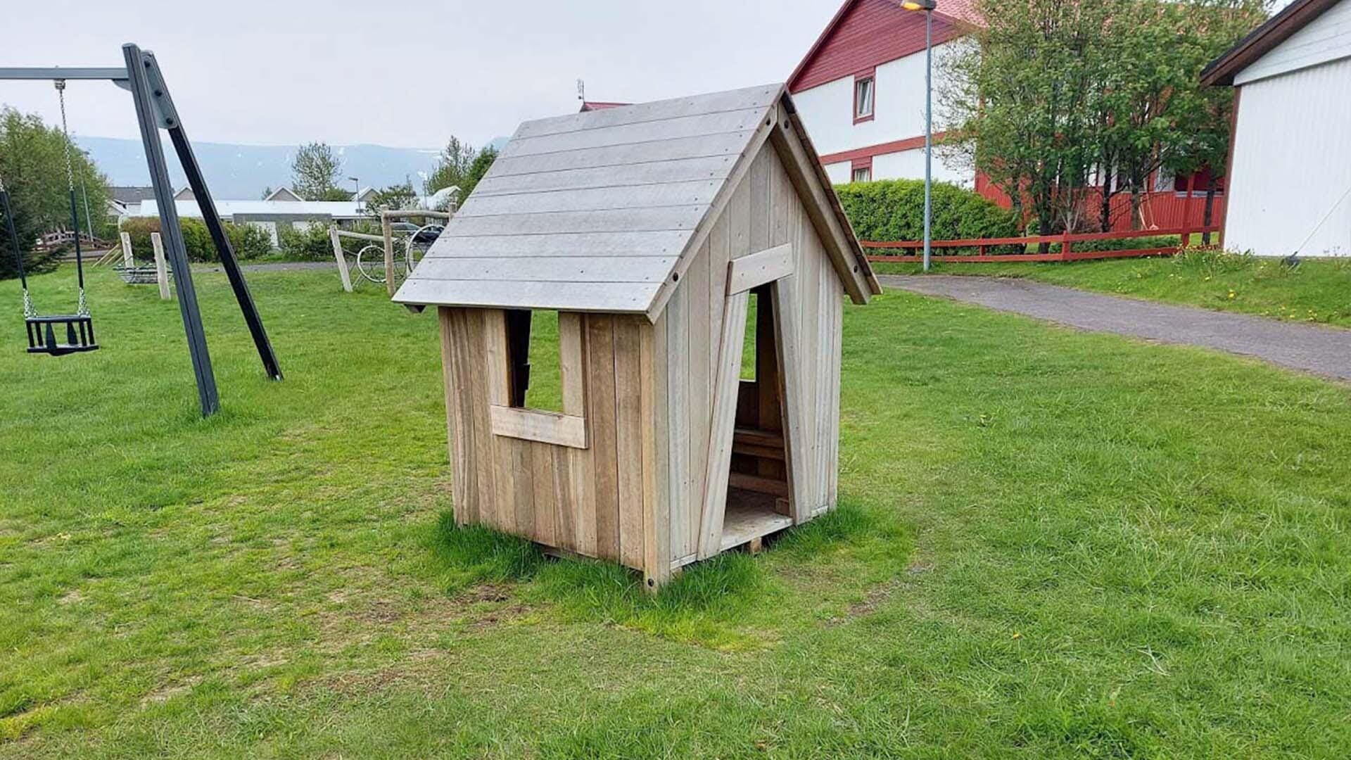 Island – Adventure Play Explore – Robinien