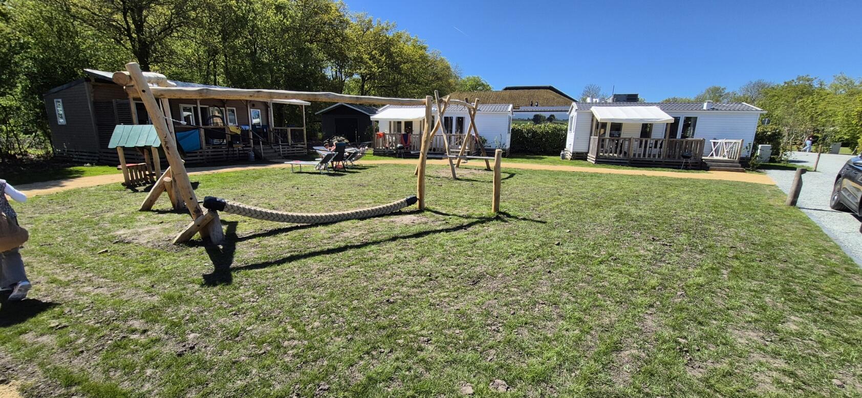 Van speelplek naar speelplek bij Camping Friese Meren