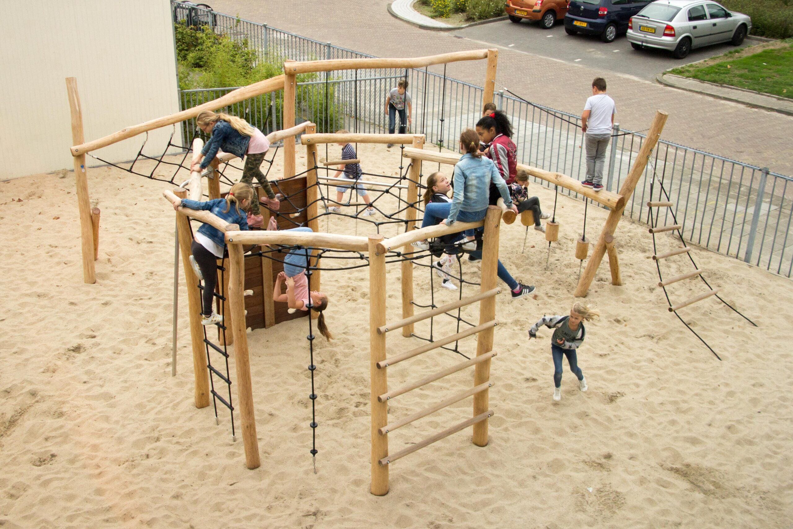 Redesign of the schoolyard  De Schakel