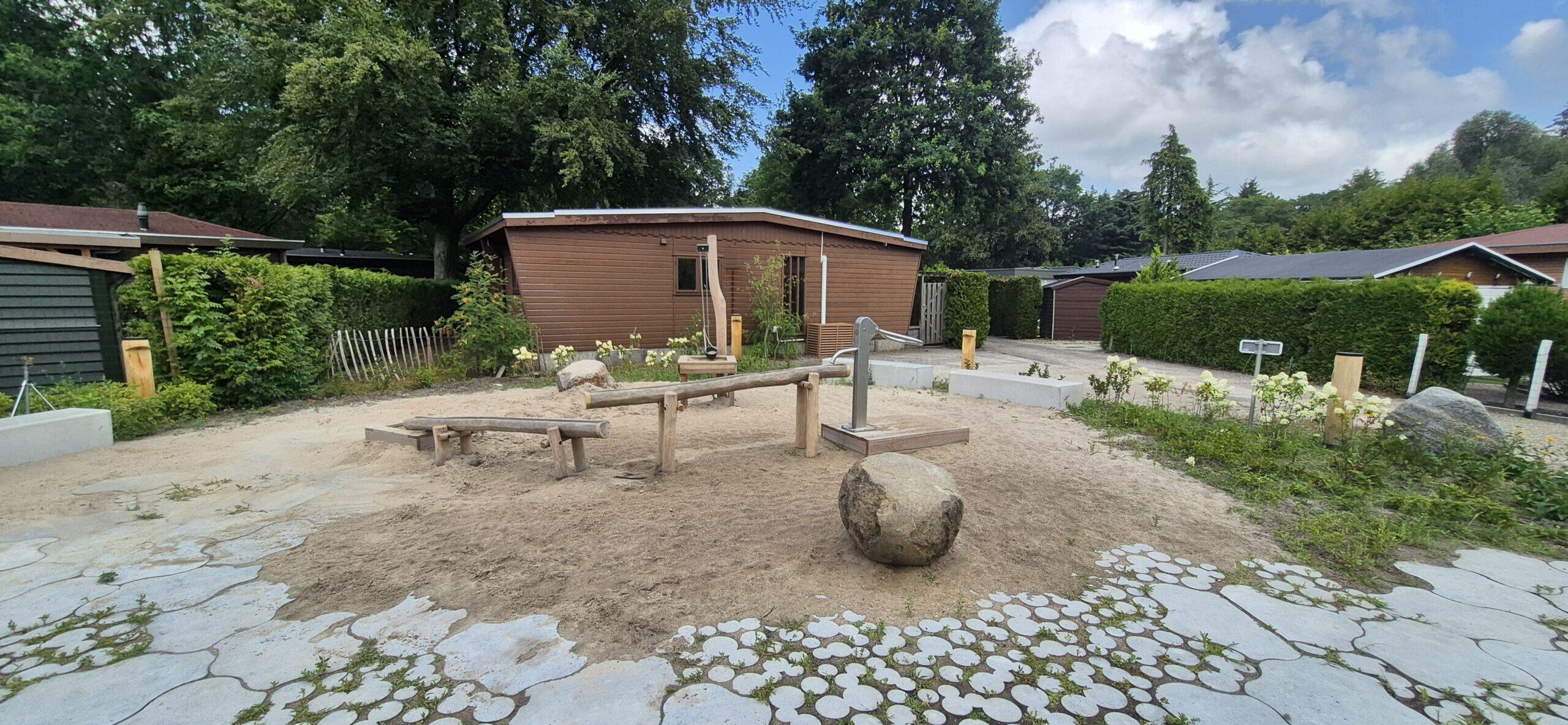 Bungalowpark Het Verscholen Dorp | Van tennisbaan naar ontmoetingsplek
